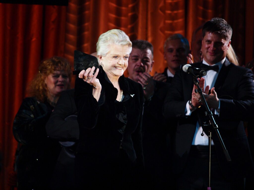Angela Lansbury Fled Hollywood To Save Her Daughter From Charles Manson Angela Lansbury
