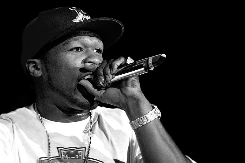 50 Cent Trolls Sean ‘Diddy’ Combs After Homeland Security Raids His Homes 50 cent in concert