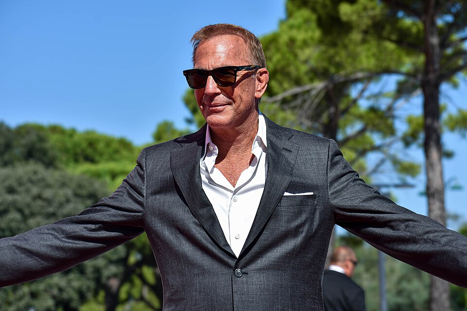 Kevin Costner Urges President To Make Schools Teach More History Kevin Costner